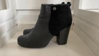 Tommy Hilfiger Leder Stiefeletten Gr. 38 München - Schwabing-West Vorschau