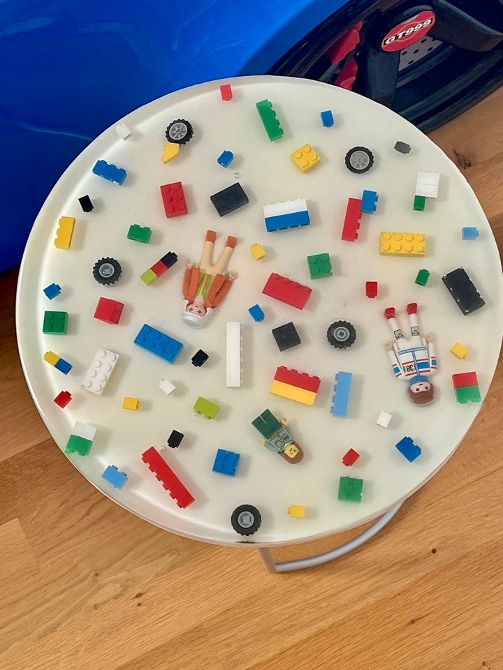 Kindertisch/ Beistelltisch/ Couchtisch mit LEGO - NEU in Bad Bramstedt