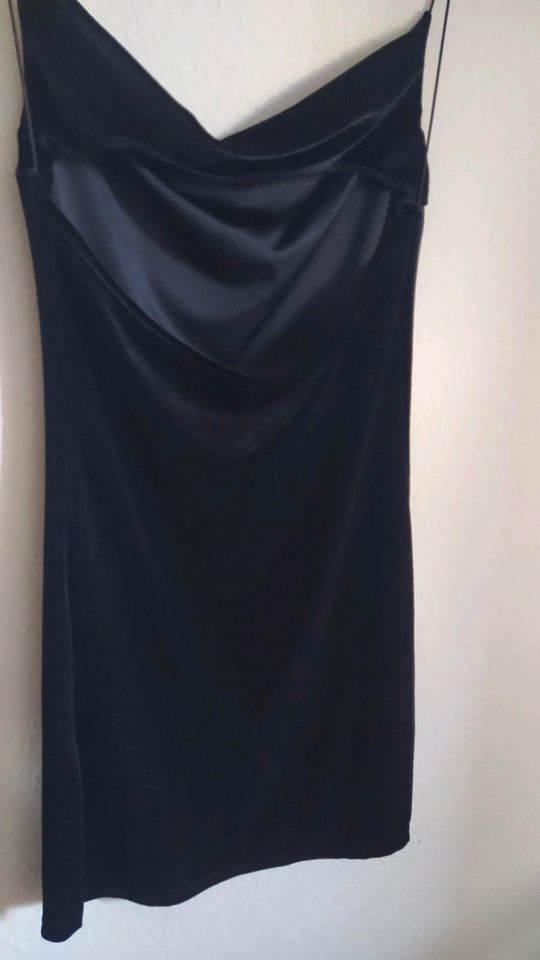 Kleid schwarz kurz Cocktailkleid Größe 36 wie neu in Weil der Stadt