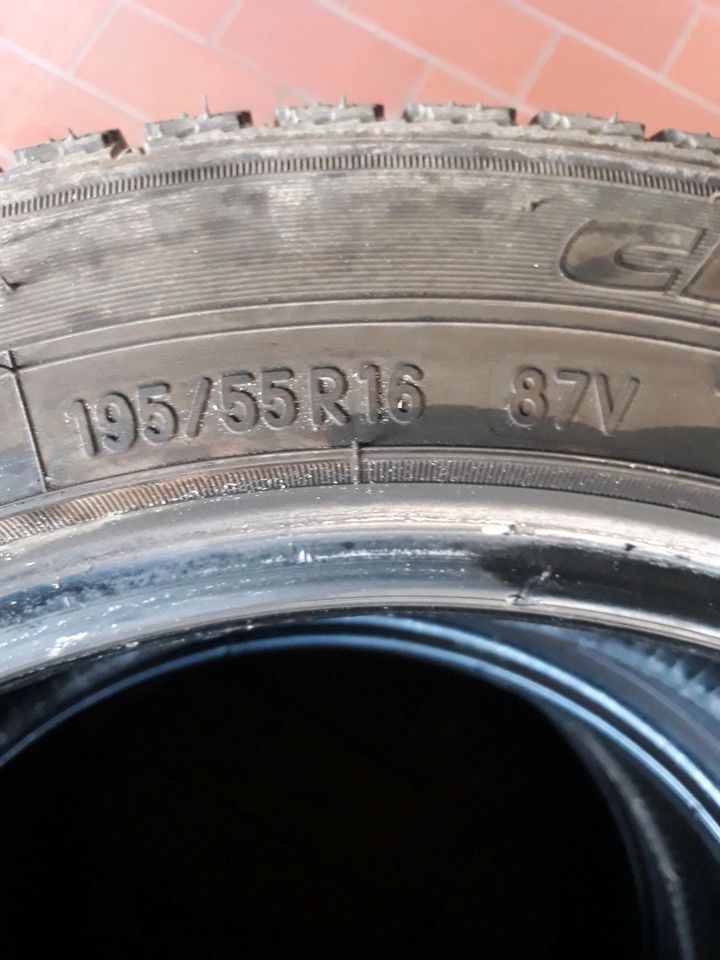 195/55 R16 87V  ,  Allwetter Reifen in Weilar