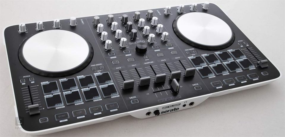 Reloop Beatmix 4 MK2 DJ-Controller in Neuruppin