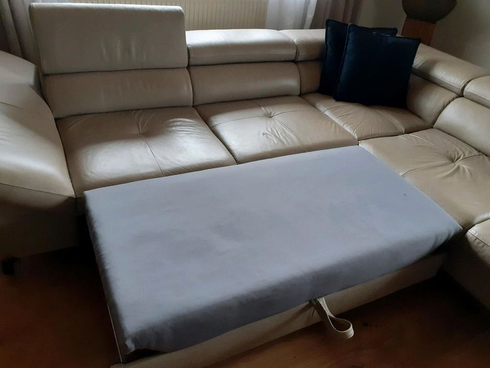 Sofa Leder mit Schlaffunktion in Kammlach