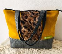 Tasche Schultertasche Handtasche Leo Animalprint NEU Handarbeit Nordrhein-Westfalen - Soest Vorschau