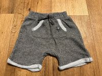 Gr. 86 kurze Hose Shorts grau Nordrhein-Westfalen - Hürth Vorschau