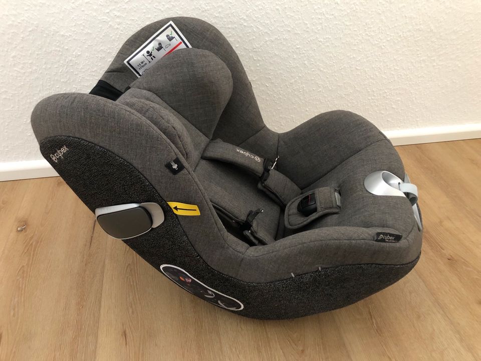 Cybex Sirona Z i-Size Kindersitz und Base Z Basisstation in Leichlingen