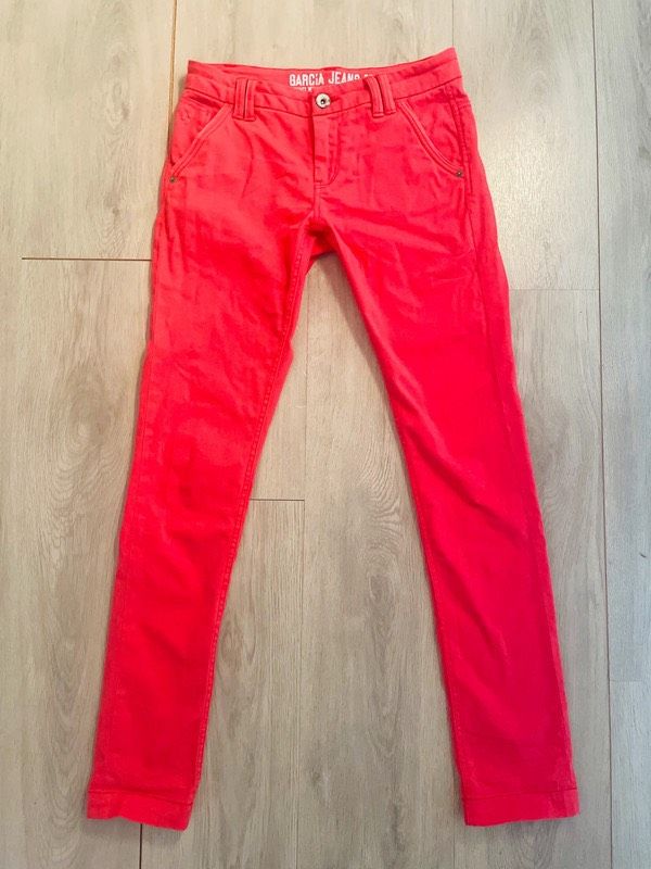 Leichte Jeans Hose Sommer Garcia rot Stretch 27/S in Stockelsdorf