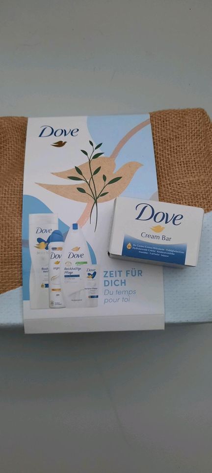 NEU Dove Pflegeset Geschenkset Bodylotion Duschgel in Aschersleben