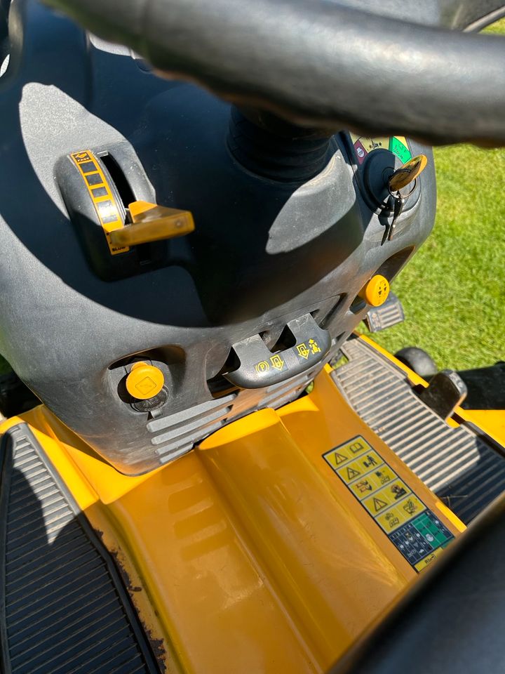 Cub Cadet HDS 2205 3 Messer Aufsitzmäher Rasentraktor Mulcher Pro in Neumünster