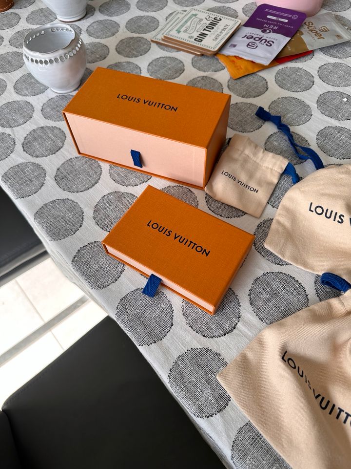 Louis Vuitton Kartons Staubbeutel klein Verpackung Box in Mainz