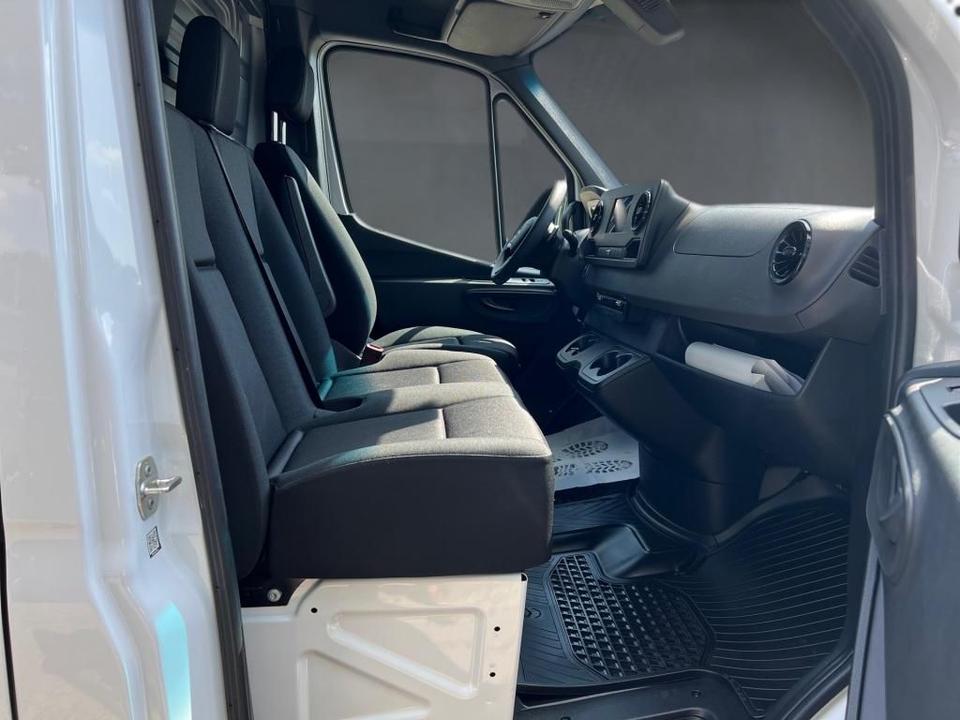 Mercedes-Benz Sprinter 317 CDI Kasten L3H2 9G Klima+AHK3,5to in Celle