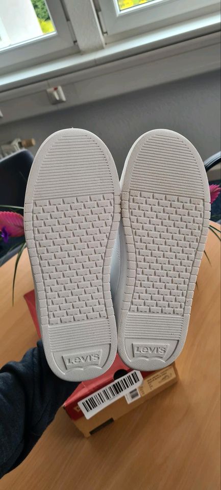 NEU‼️ Levis Sneaker Größe 37/38 in Dorsten