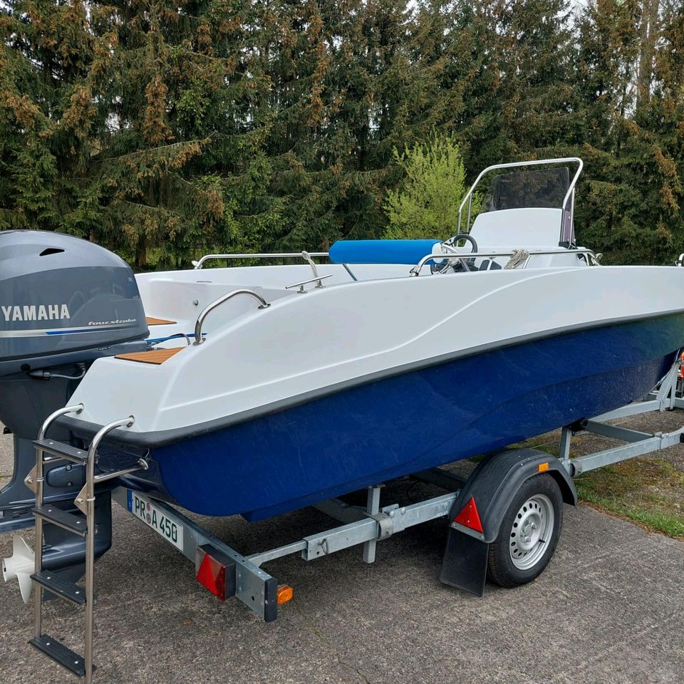 Lakemann 560 Sundeck Konsolenboot Yamaha 50 PS Trailer in Plau am See