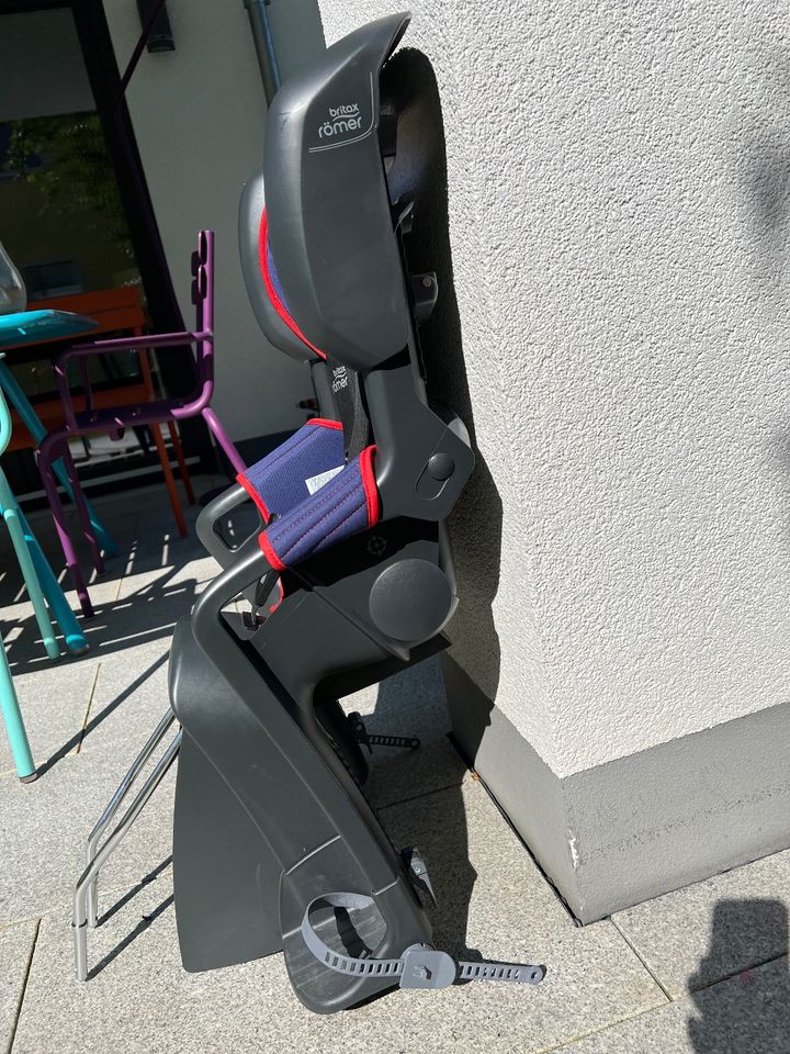 Fahrradsitz Britax Römer Jockey 3 Comfort inkl. 2 Halterungen in Baiersdorf