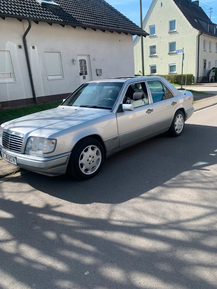 W124 E280 H Kennzeichen Handschalter Tüv Neu Tausche gegen e91 in Lennestadt