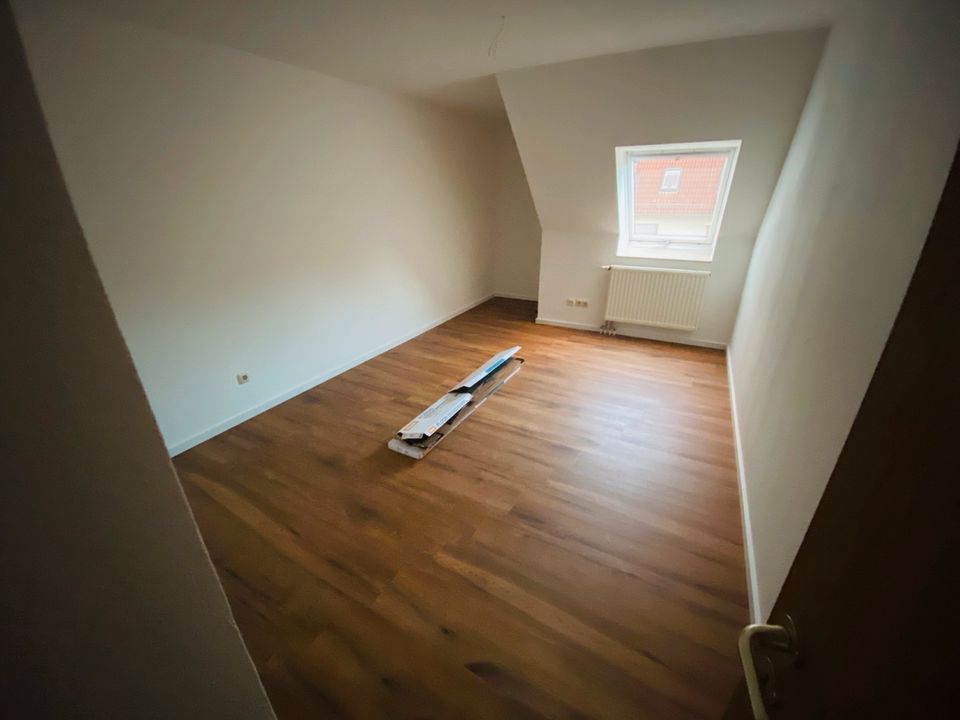 Geräumige, helle 3-Raum Wohnung mit Balkon und TG in ruhiger Lage in Kesselsdorf