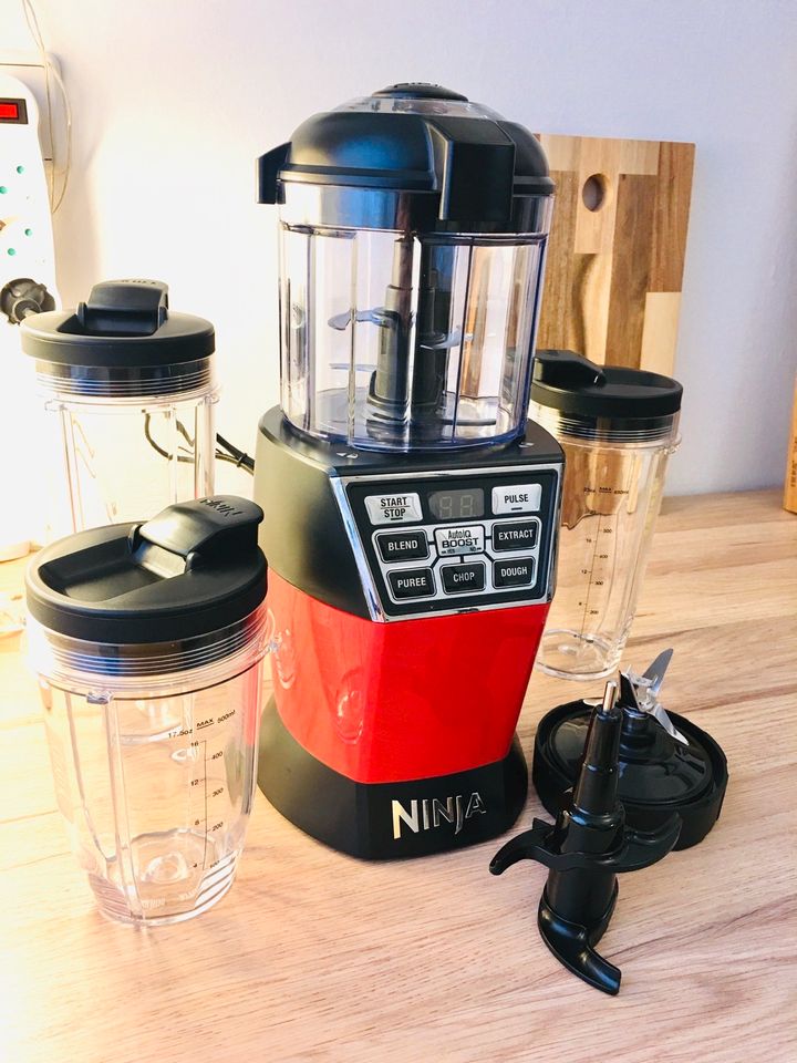 Nutri NINJA Küchenmaschine & Blender, 3 To-Go Tritan-Behälter Rot in Berlin  - Neukölln | eBay Kleinanzeigen ist jetzt Kleinanzeigen