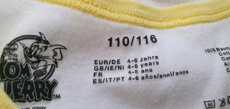 8 Unterhemden Unterziehshirts Hemdchen Gr. 110/116 in Borkheide