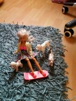 Barbie mit Skateboard und Hunden Niedersachsen - Wittmund Vorschau