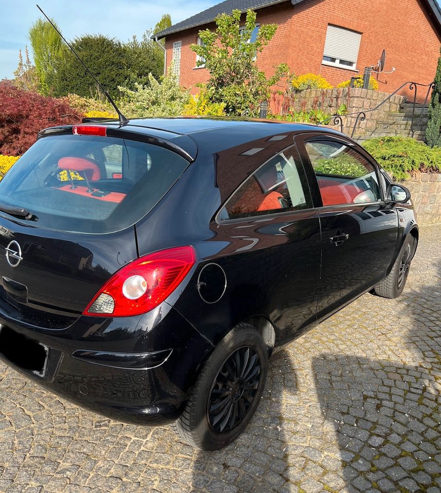 Opel Corsa D in Geilenkirchen