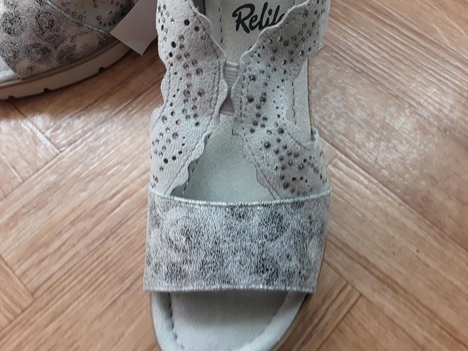 Damen Sandaletten  Relife Neue in Bruchköbel