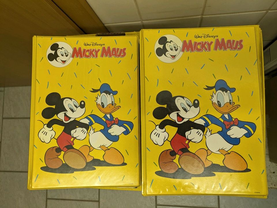 Viele, viele Micky Maus Hefte in Radeberg