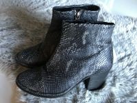 Stiefeletten Boots grau schwarz Fred de la Bretoniere Größe 35 36 Nordrhein-Westfalen - Brilon Vorschau