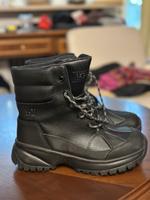 UGG Yose Schneeboots Stiefel Damen schwarz 37 München - Moosach Vorschau