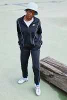 Nike Trainingsanzug Damen in Schwarz in der Größe S Köln - Nippes Vorschau
