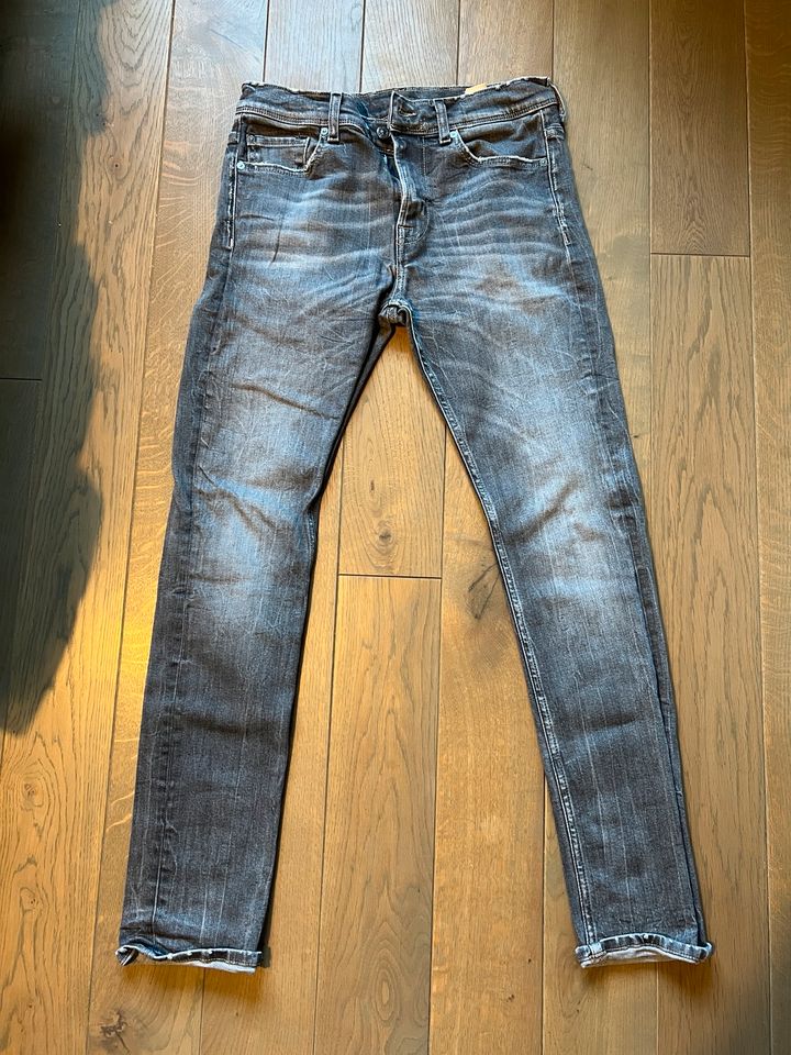 ‼️SALE‼️ 7 for all mankind dunkelgraue Herrenjeans Größe 31 in Passau