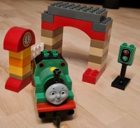 Lego Duplo 5543 Thomas Friends Persy mit Lokschuppen Baden-Württemberg - Weinstadt Vorschau