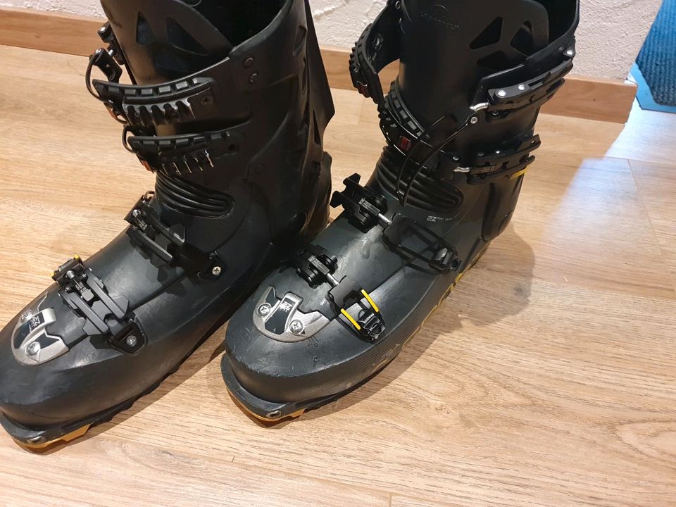 Skischuh LaSportiva Vega MP31 in Marktschellenberg