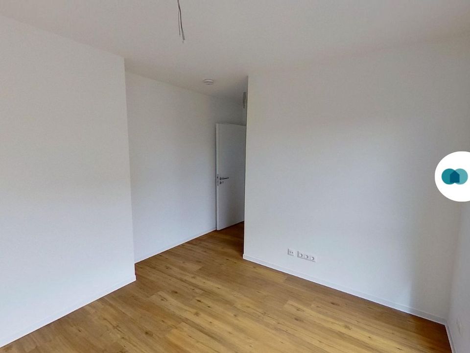 Riesige 4-Zimmer-Wohnung mit Balkon und Einbauküche in Mannheim