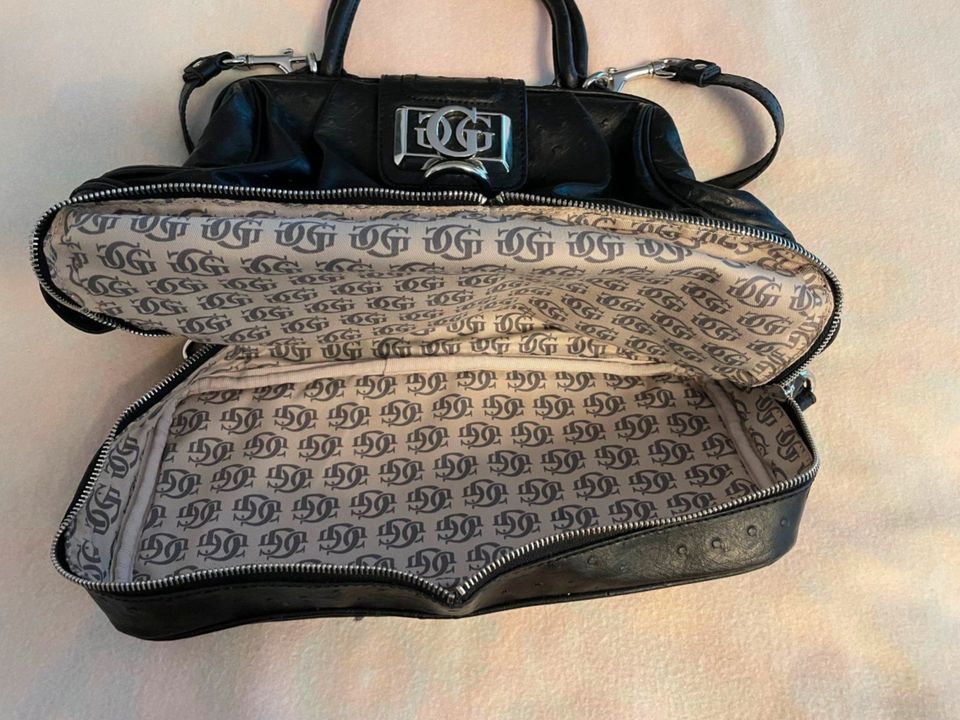 Guess Handtasche, tolles Muttertagsgeschenk in Ratingen