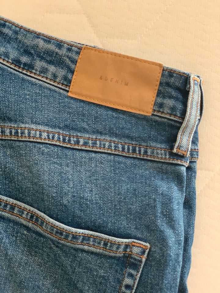 H&M & Denim Slim Fit Jeans/High Waist/EU40 in Bremen