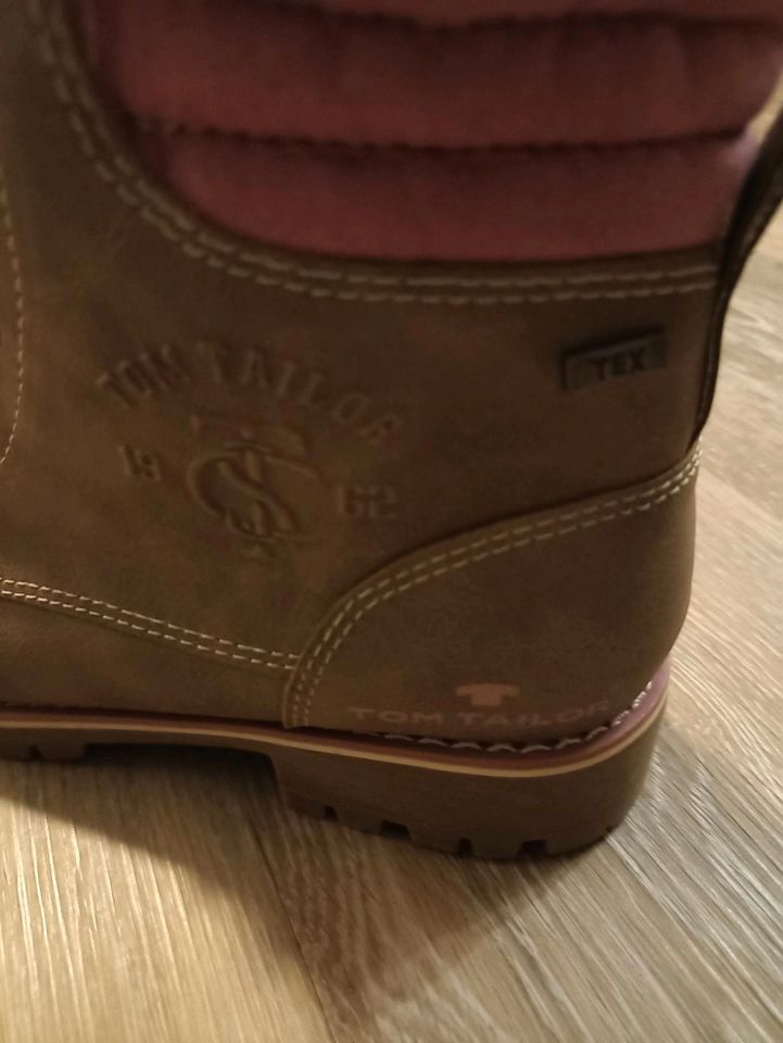 Tom Tailor Damen Winterboots Gr.37 innen gefüttert in Steinhagen