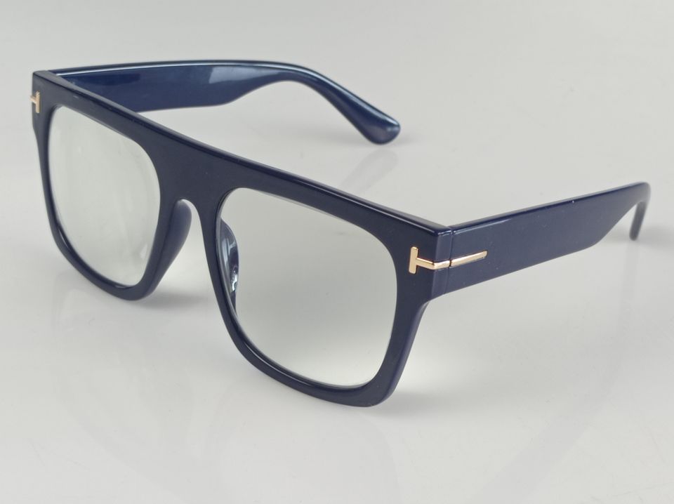 Tolle dunkelblaue extravagante Brille Lesebrille - neu unbenutzt in Sinzig