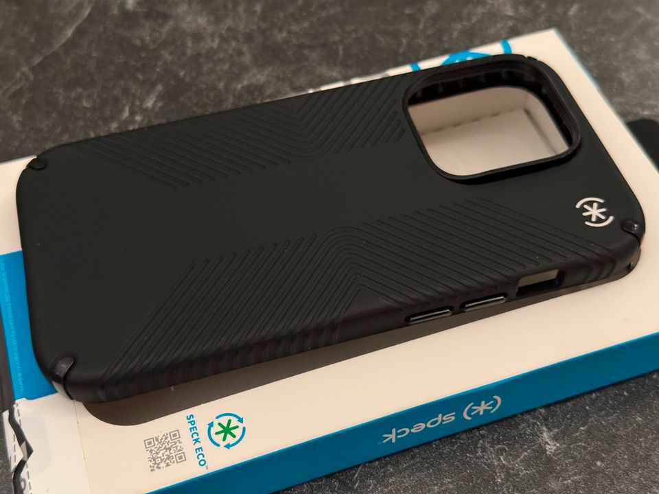 iPhone 14 Pro Speck Case Hülle Presidio 2 Grip in Gladbeck