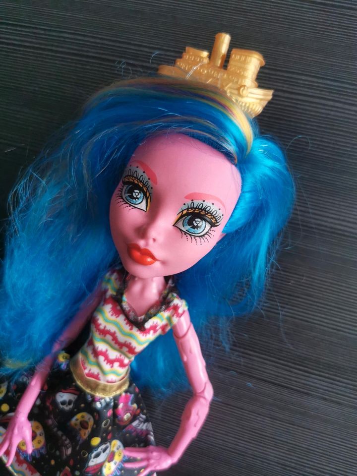 Mattel Monster High FBP35 Gruselschiff Gooliope Jellington Puppe in Neubrandenburg