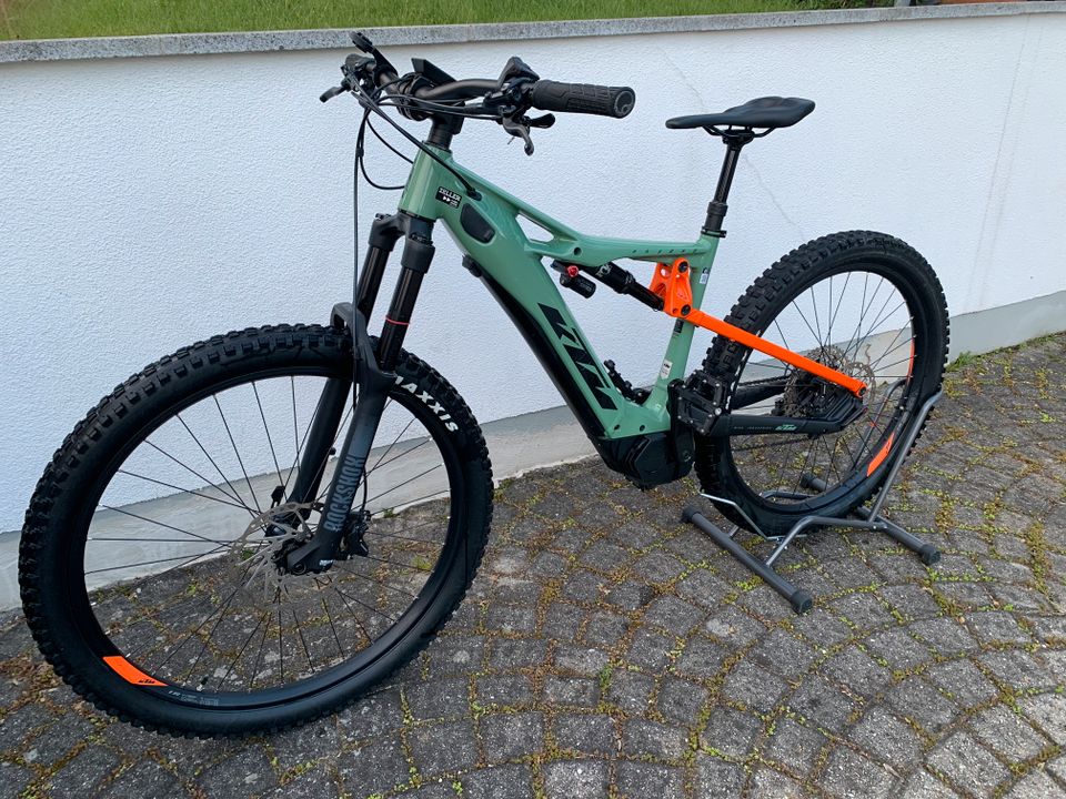 E-MTB KTM Macina Kapoho 2972 Mountainbike E-Bike Fully in Tiefenbach Kr Passau