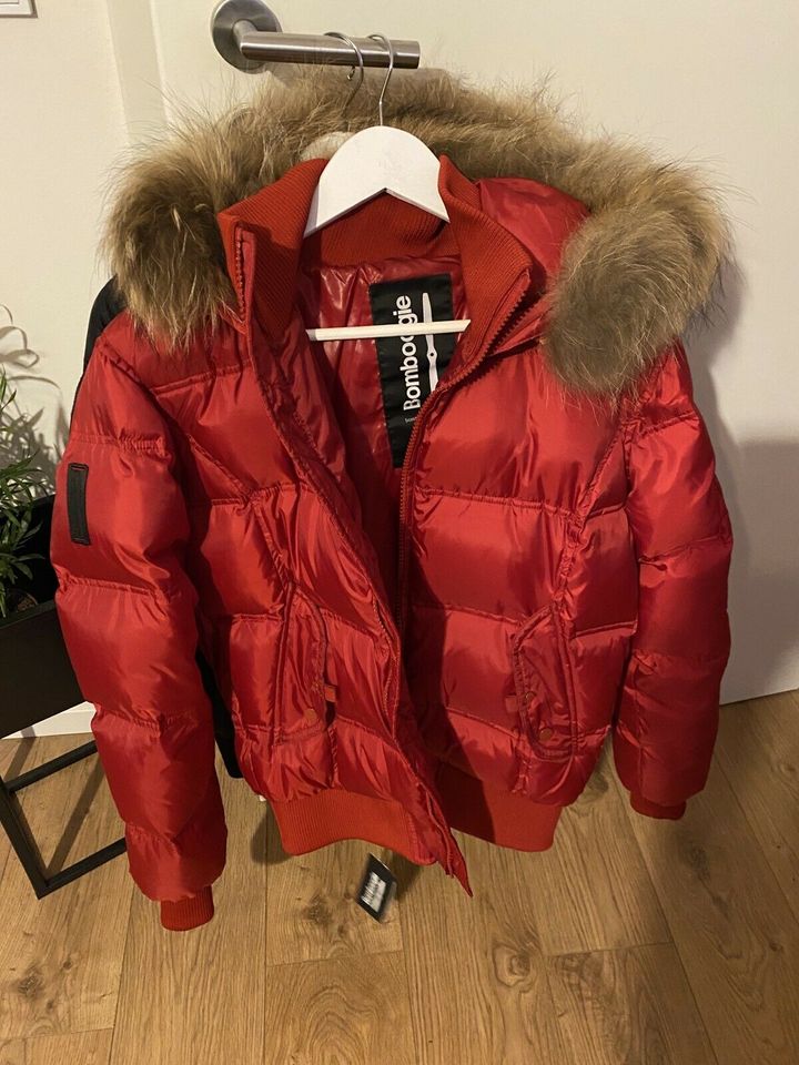 Bomboogie Jacke rot Größe S NEU Echtfell Waschbär mit Etikett in Berlin -  Köpenick | eBay Kleinanzeigen ist jetzt Kleinanzeigen