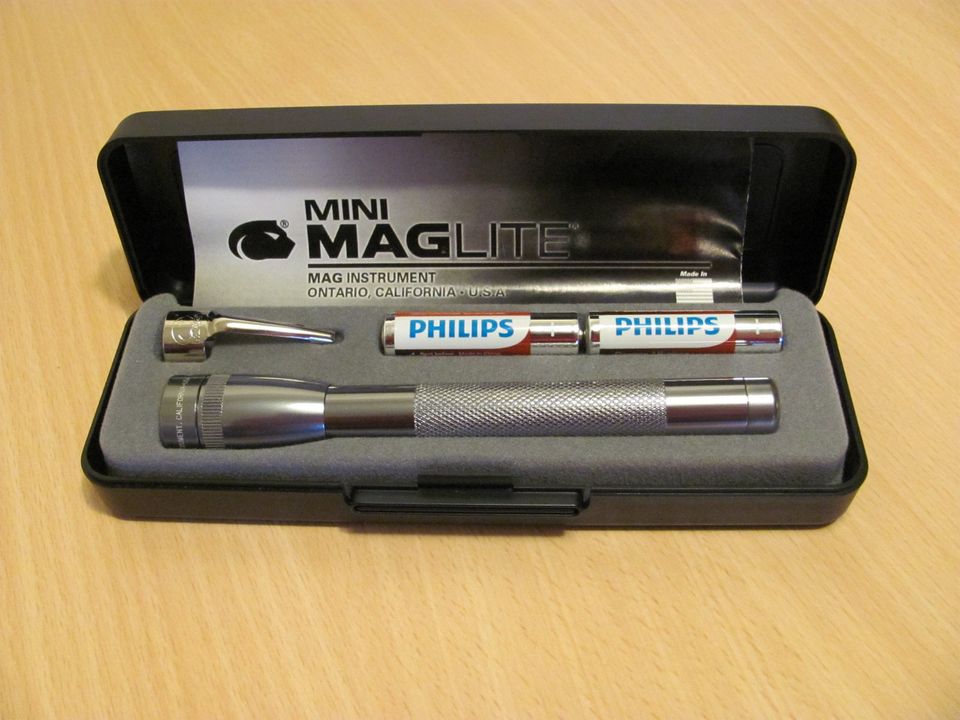 Mini MagLite in original Hartbox / Silber Edition in Hessisch Oldendorf