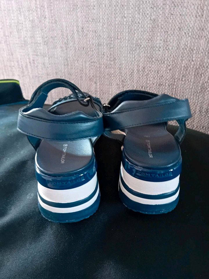 Sandalen von Tom Tailor blau weiß in Hückelhoven