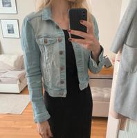 Jeansjacke hm Ludwigsvorstadt-Isarvorstadt - Isarvorstadt Vorschau