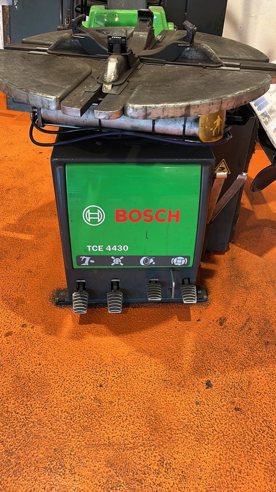 Bosch TCE 4430 Reifenmontiermaschine Runflat in Leipzig