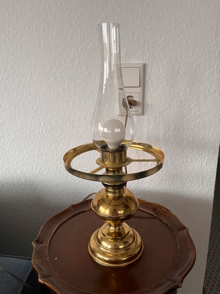 Gold / Weiß Vintage Lampe / Tischleuchte in Rösrath