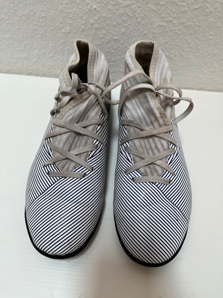 Adidas Nemesis Multinockenschuhe, Größe 36,5 in Hameln