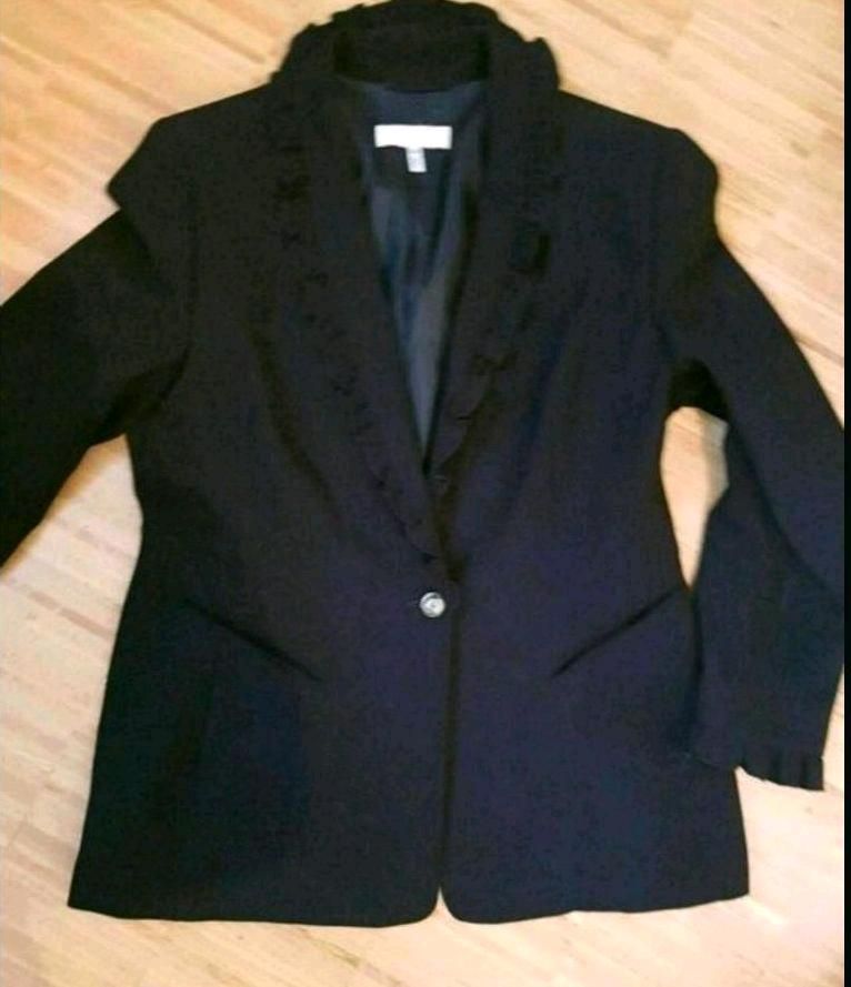 Top ESCADA Rüschen Blazer Gr.42 superschön in Tübingen