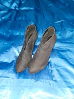 Hohe Schuhe Gr. 41 Pumps Ankle Boots Sachsen - Schneeberg Vorschau