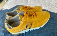 Tamaris Sneaker Halbschuhe Damenschuhe Größe 38 Baden-Württemberg - Haiterbach Vorschau