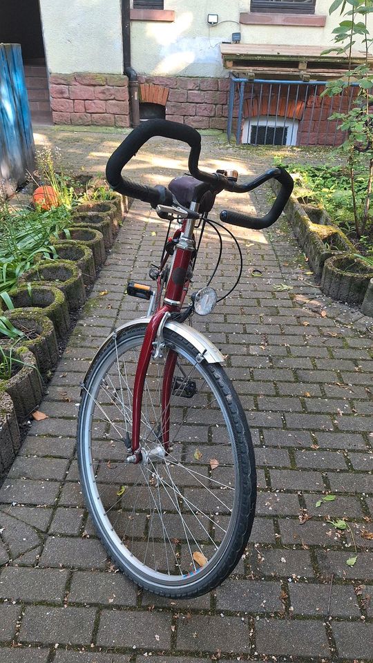 Rote Damen Fahrrad. 28 zoll. Voll funktionsfähig in Ludwigshafen